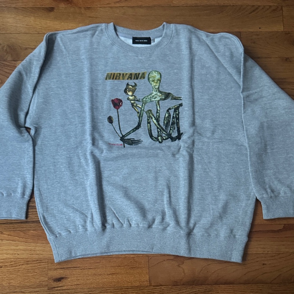 Nirvana graphic crewneck sweatshirt, size L never worn